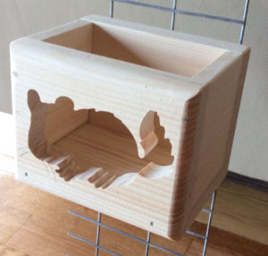 Chinchilla Cut Out Wood Hay Feeder Box